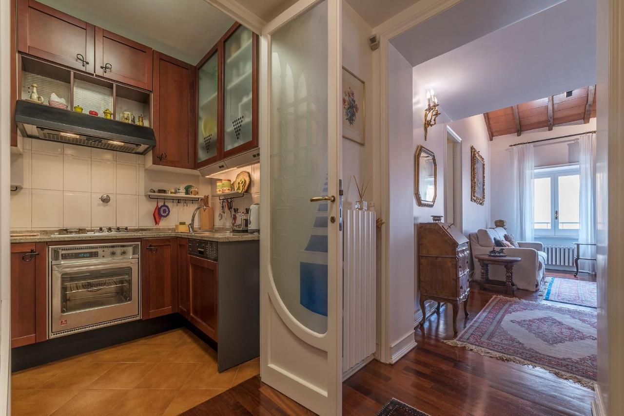Quiet And Classic On Two Floors, By Trevi Fountain - Fromhometorome * Roma