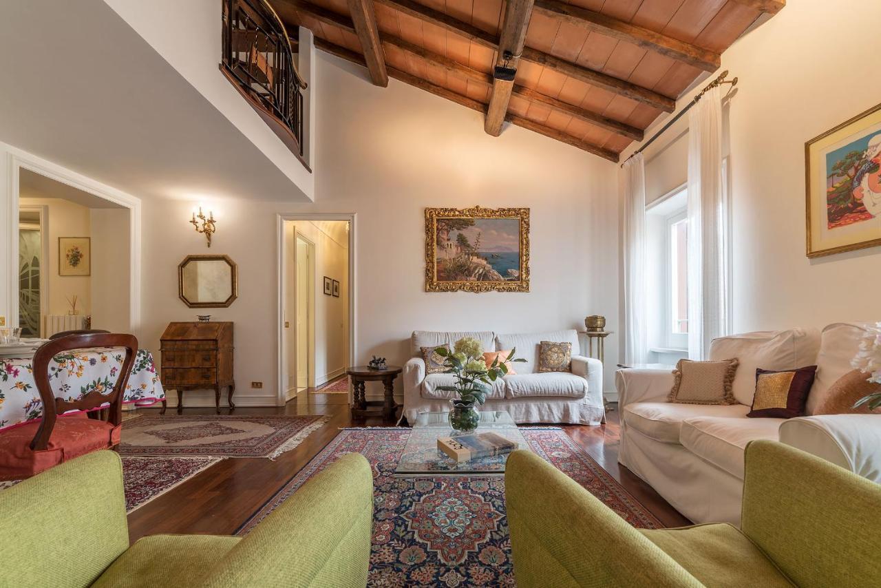 Quiet And Classic On Two Floors, By Trevi Fountain - Fromhometorome Apartamento Roma