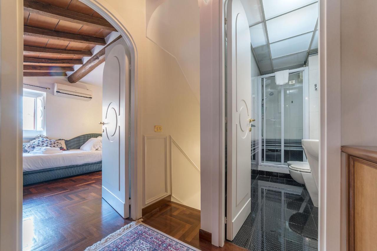 Apartamento Quiet And Classic On Two Floors, By Trevi Fountain - Fromhometorome Roma