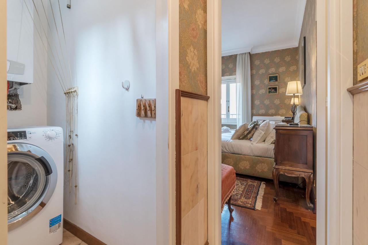 Quiet And Classic On Two Floors, By Trevi Fountain - Fromhometorome Apartamento