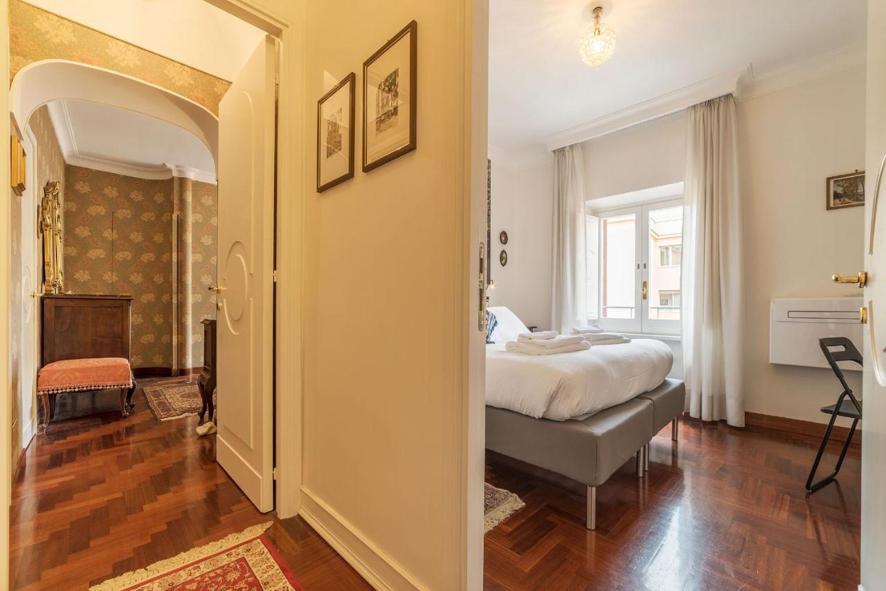 Quiet And Classic On Two Floors, By Trevi Fountain - Fromhometorome * Roma